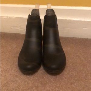 JCrew Matte Chelsea Rainboots in Camo